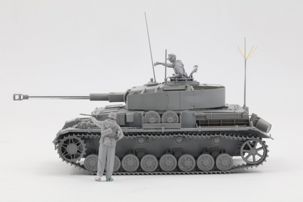 Border Model BT006 1/35 PZ. Beob WG.IV H Ausf J w commander & Infantry Plastic Model Kit - Khaki & Green Books